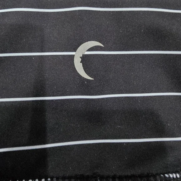 Zyia Active Women Capri Leggings Size 8-10 Black Striped High Waist Pockets - Picture 5 of 8